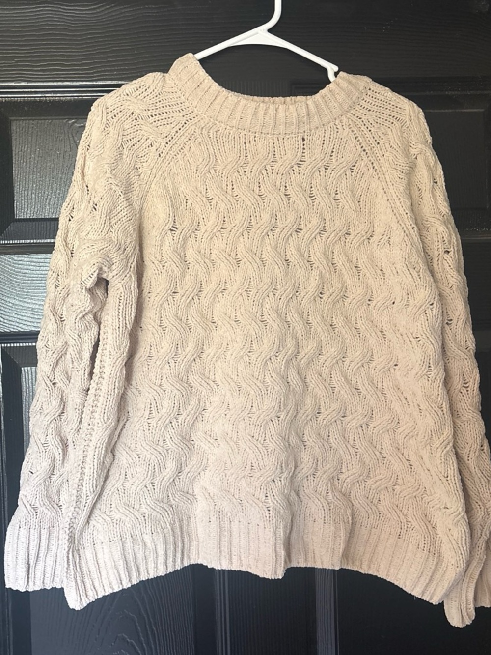 dip Cream Cable Knit Crewneck Sweater